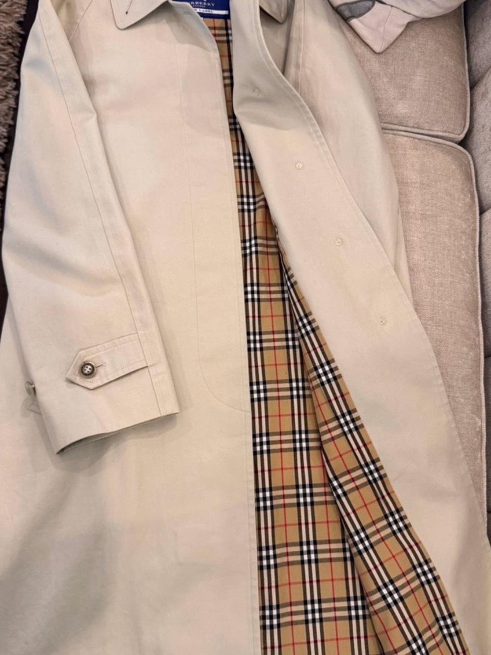BURBERRY Classic Beige Trench w/Signature Check Lining *guaranteed authentic